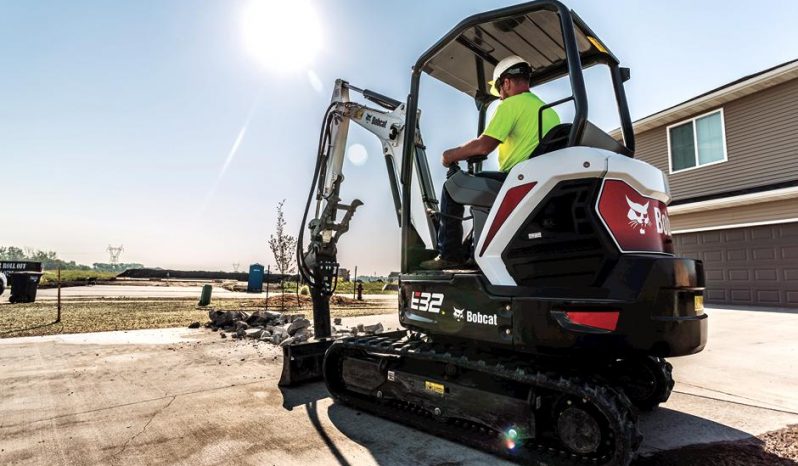 New Bobcat E32 full