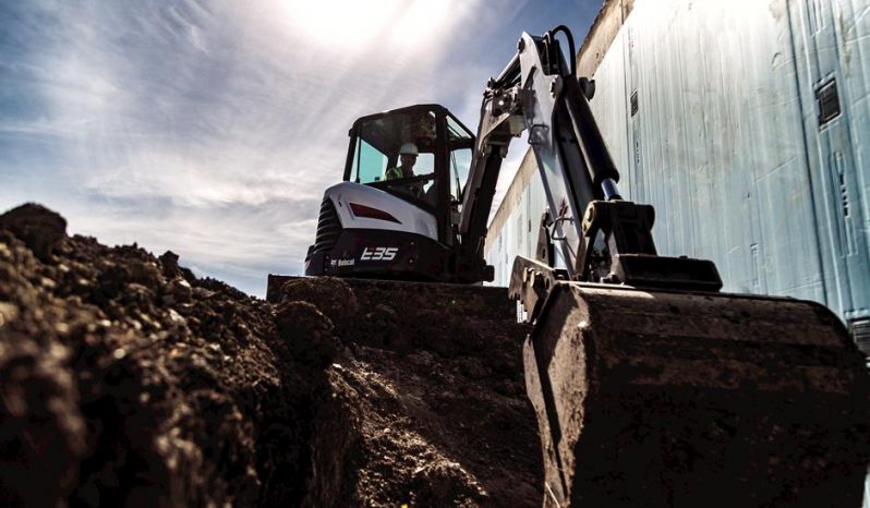 New Bobcat E35 full