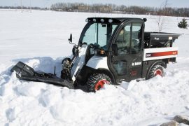 48039-toolcat_5600_with_v_blade_mg_full